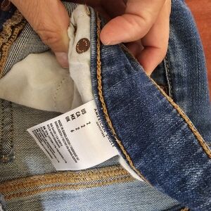 American Eagle short